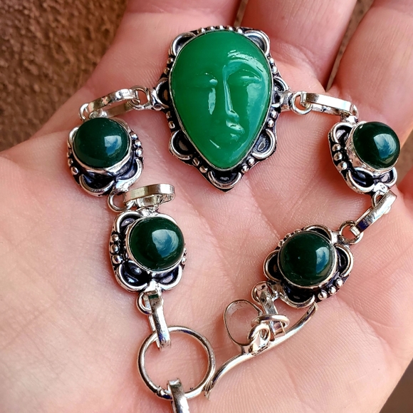 New Carved Face Green Onyx Silver Bangle Bracelet. - Picture 9 of 12